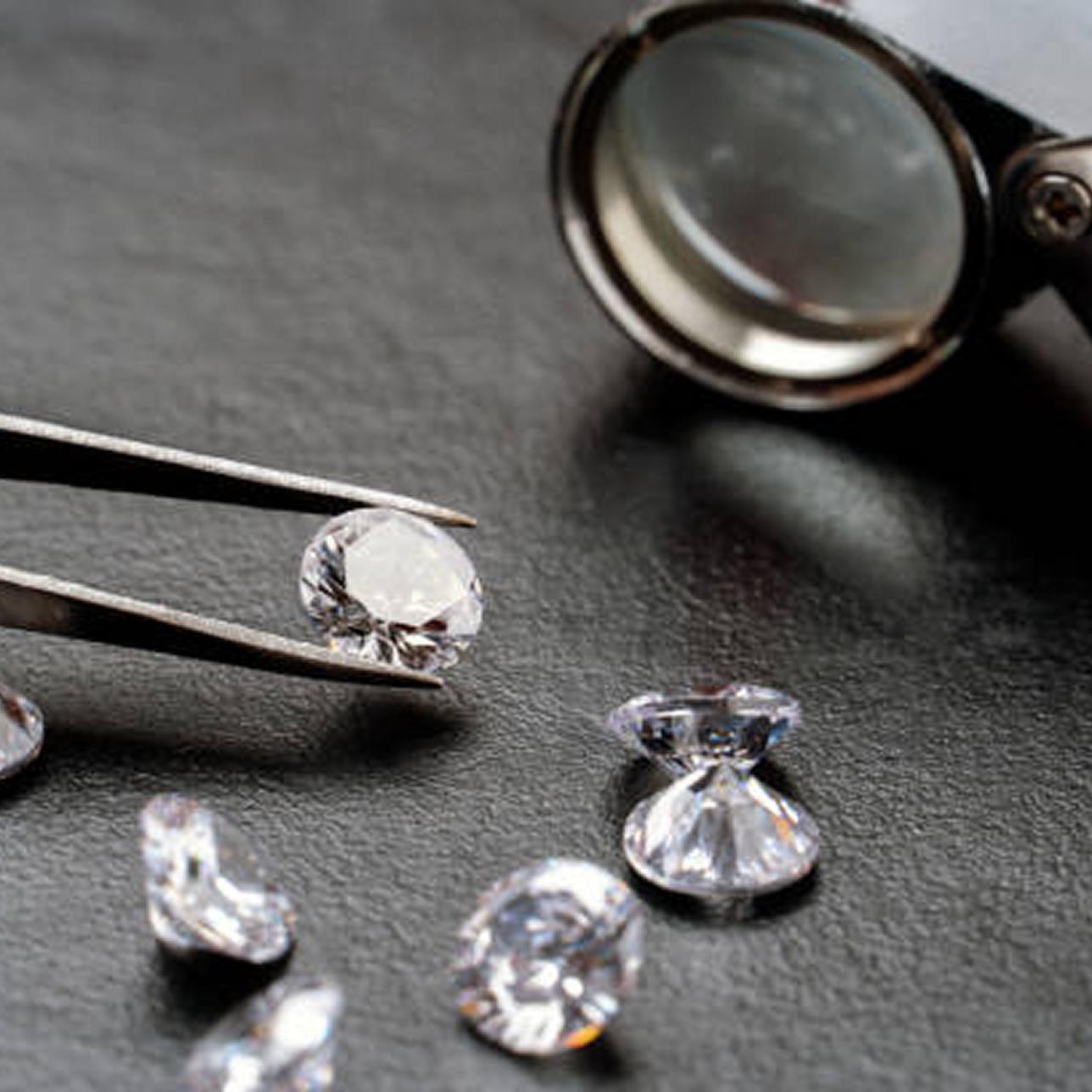 1972 - Embracing High-End Technology in Diamond Jewellery Manufacturing || عام 1972 - بناء التكنولوجيا المتقدمة في تصنيع مجوهرات الألماس