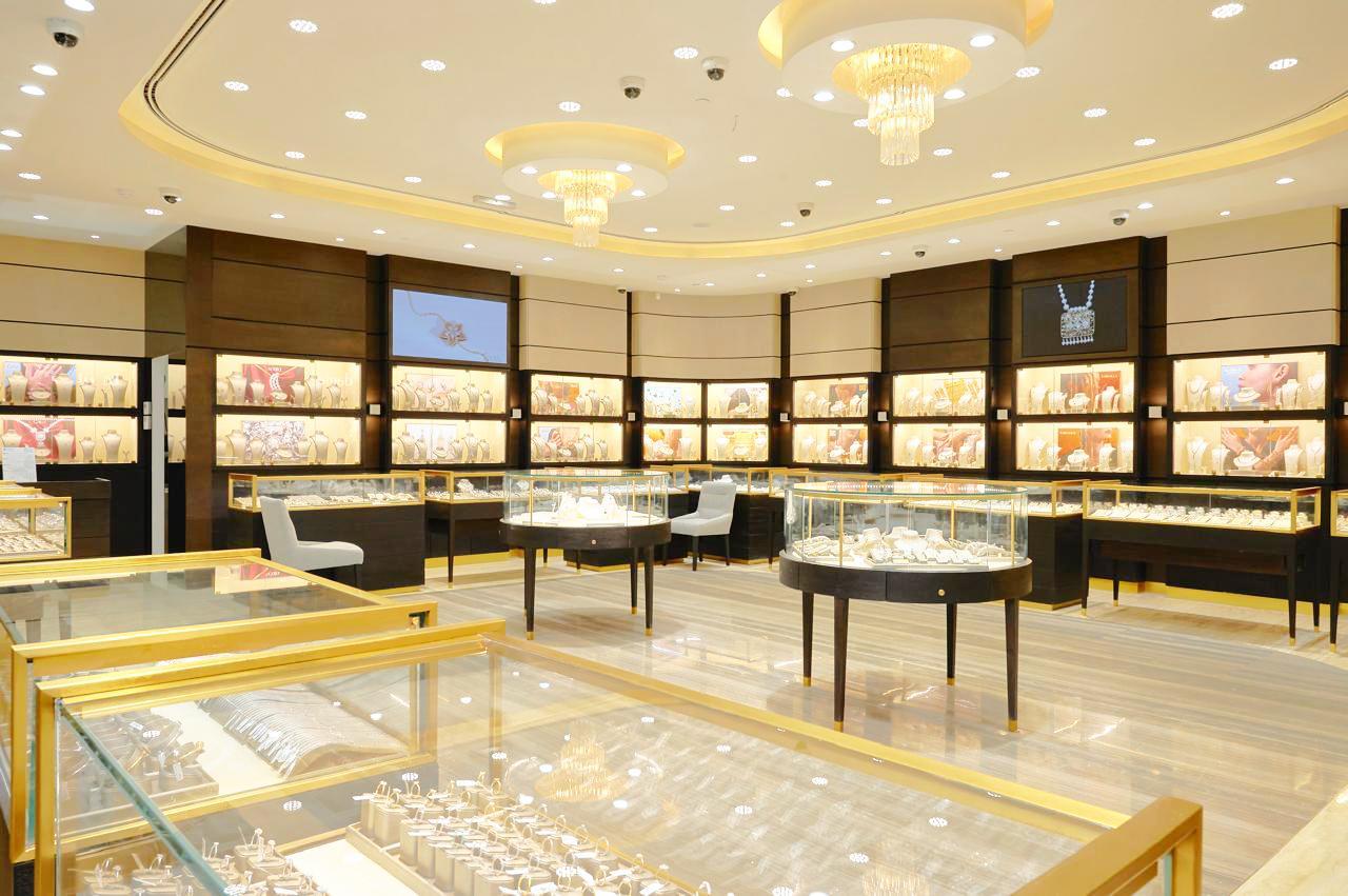 2024 - Network Expands to 300 Stores || عام 2024 - توسع الشبكة إلى 300 متجر